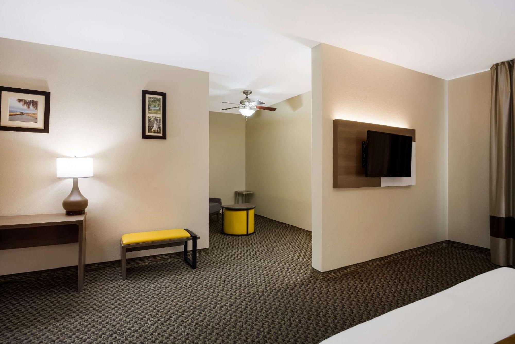 Comfort Inn & Suites Midway - Tallahassee West Eksteriør billede